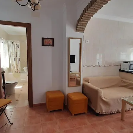 Apto Centrico Tirso De Molina Solo Familias Appartamento